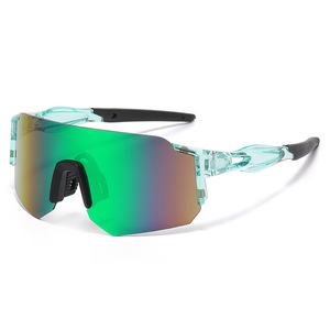 Vente en gros de lunettes de soleil légères en PC avec protection UV400 pour garçons et filles, idéales pour le cyclisme et la course à pied - Product Image 1