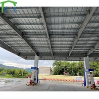 Station-service extérieure à structure légère en acier, cadre métallique, toit, hangar, conception préfabriquée, auvent, façade, station-service