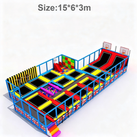Équipement de parc de trampolines commercial extérieur en plastique avec filet de sécurité et tapis de saut pour enfants, pour la coordination, le fitness et les jeux d'amusement