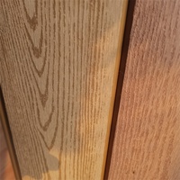 Panneaux muraux en bois de teck WPC pour l'intérieur et l'extérieur avec clips de revêtement mural