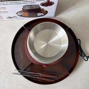 Ensemble de fondue électrique 2 en 1 Yongli, <span class=keywords><strong>kit</strong></span> de table <span class=keywords><strong>pour</strong></span> intérieur avec plateaux amovibles et 4 brochettes, pot à chocolat fondu - Product Image 6