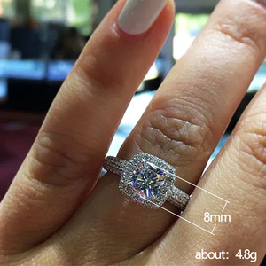 Anello con Zirconia Cubica Quadrata e Rotonda per Donne, Fascia Impilabile alla Moda con Stile Micro-Pavé - Product Image 5