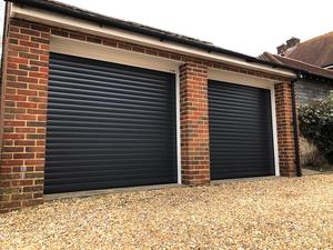Porta del <span class=keywords><strong>Garage</strong></span> Nera 10 X 8 di Design Italiano per Casa, Porte del <span class=keywords><strong>Garage</strong></span> Moderne e Intelligenti con Finitura a Specchio in Acciaio Inossidabile - Product Image 3