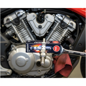 Bujía de Iridio Aprilia SRV 850 CR7EIX Compatible con Modelos 2012-2014 - Product Image 3