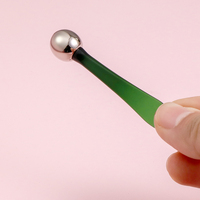 Ensemble de cadeau de Massage du visage féminin cuillère à crème pour les yeux en plastique et applicateur de sérum Scoop outils de maquillage de rouleau pour les yeux de beauté