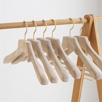 Cintres en bois de luxe personnalisés avec pince à pantalon pour boutique de vêtements, hôtel et armoire