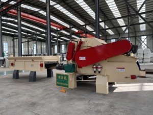 Vente de bois de chauffage Processeur Vis Fendeuse de bûches Déchiqueteuse à bois Tambour industriel Déchiqueteuse à bois - Product Image 3