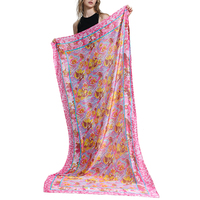 Venta al por mayor bufanda de seda satinada impresión personalizada para las mujeres estolas bufanda larga moda floral impreso diseño bufandas y chales