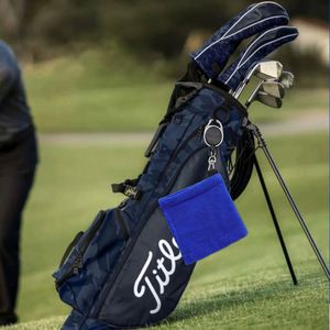 Serviette de nettoyage portable pour balles de golf avec clip pour sac et boucle télescopique - Product Image 6