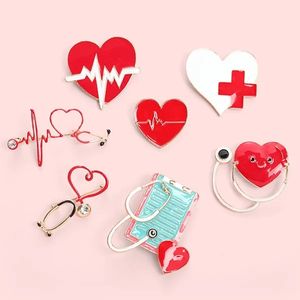 Épingles médicales créatives d'usine d'origine Stéthoscope de battement de coeur Épingles en émail médical pour médecin infirmière - Product Image 5