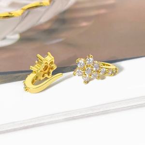 Pendientes Minimalistas de Estrella, Chapados en Oro de 18K, con Diseño Coreano de Cruz y Corazón, para Chicas - Product Image 4