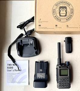 QUANSHENG UV-K1(8) Walkie Talkie Analógico de Banda Aérea, Carcasa Metálica, Alcance de 5 km - Product Image 3