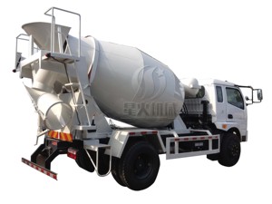 Camión Mezclador <span class=keywords><strong>de</strong></span> Cemento y Concreto 4X2 4X4 6X4 en Venta, Camión Mezclador <span class=keywords><strong>de</strong></span> Concreto FOTON <span class=keywords><strong>con</strong></span> <span class=keywords><strong>Bomba</strong></span> 4m3, Precio <span class=keywords><strong>de</strong></span> Fábrica - Product Image 4