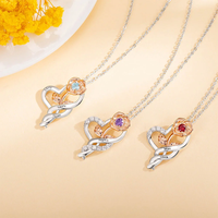 Cadeau personnalisé pour la fête des mères, collier en laiton avec zircon, pierre de naissance, cœur gravé, pendentif avec le nom de maman et de fille, bijoux