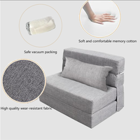 Modernes Klapp sofa mit einem Schlafs ofa Klappbarer Cabrio-Schlafs tuhl Schaumstoff-Boden matratze Futon für den Gast gebrauch im Wohnzimmer