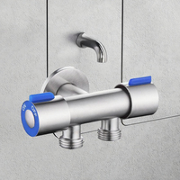 Robinet de salle de bain à double commande en acier inoxydable et double poignée Robinet d'eau froide pour toilettes et hôtels avec valve triangulaire