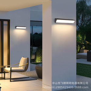 Lampe murale extérieure à énergie solaire, longue bande LED étanche pour balcon, couloir, entrée - Product Image 5