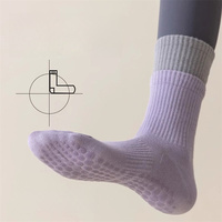 Chaussettes de Pilates personnalisées à faible MOQ, antidérapantes, pour femmes, en coton/fibre de bambou, respirantes, absorbant la transpiration, mi-mollet, pour jeunes, collection Printemps