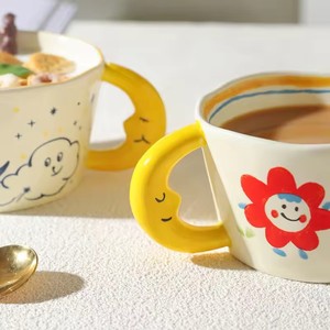 Mug en céramique adorable, peint à la main avec une poignée en forme de lune, tasse créative pour le petit-déjeuner, vaisselle de cuisine, tasses à lait, thé, café, pour un cadeau d'anniversaire - Product Image 5