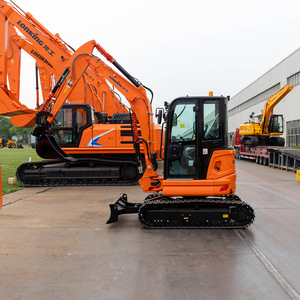 Miniexcavadora LonKing CMD 6035 Nueva, Maquinaria Industrial con Motor, Bomba y Engranajes, Sistema Totalmente Hidráulico - Product Image 1