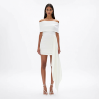 Nouvelle Robe Mini de Soirée Élégante Blanche à Épaules Dénudées, Froncée, Moulante, avec Traîne Asymétrique et Drapé, Personnalisée pour Femme, Idéale pour l'Été et les Fêtes