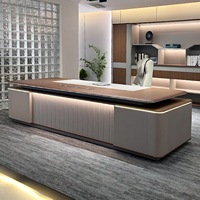 Bureau de direction moderne et écologique avec plateau en cuir, bureau avec tiroirs et rangements