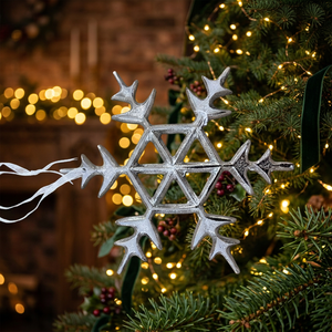 Ornement de Noël en aluminium en forme d'étoile, fait main, avec impression numérique, décoration durable pour la maison, Sonnet Decor - Product Image 4