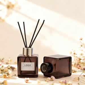 زجاجة عطر فارغة مربعة الشكل، معطر جو بدون لهب للسيارة، زجاجة شفافة سعة 100/150/200 مل، جهاز تبخير العطور - Product Image 1