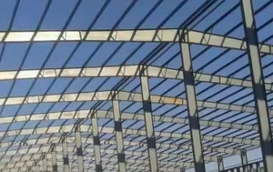 Edificio de Estructura de Acero Ligero Galvanizado en Caliente Personalizado para Taller Industrial y Fábrica Prefabricada - Product Image 3