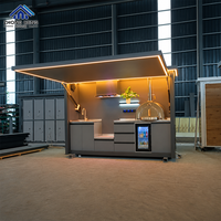 Module de cuisine extérieure de luxe avec auvent relevable à LED, barbecue à gaz, évier, réfrigérateur et support TV pour îlot BBQ de villa ou de jardin