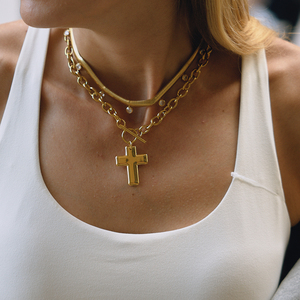 जे एंड डी क्लासिक 18k गोल्ड प्लेटेड स्टेनलेस स्टील क्रॉस पेंडेंट टॉगल हार उच्च पॉलिश पेलेंट हार - Product Image 2