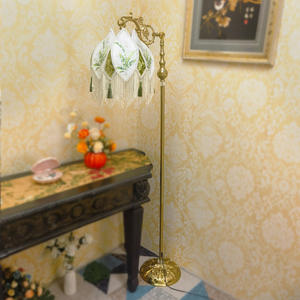 Lampe sur pied de style campagnard français, avec pompon rétro, pour salon, canapé, ambiance décorative, sens du design artistique - Product Image 4
