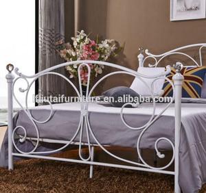 Free Sample <strong>White</strong> <strong>Metal</strong> <strong>Bed</strong> Frame Queen Luxury Iron <strong>Bed</strong> - Product Image 3