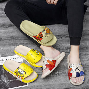 HappyChina Nuova Tendenza Moda Zoccoli con Stampa Cartoon Antiscivolo Graffiti Ciabatte Estive <span class=keywords><strong>Scarpe</strong></span> da Uomo per Nuovi Stili - Product Image 4