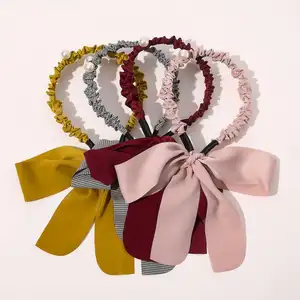 Arc promotionnel populaire de couleur unie avec perle de bandeau plissé de cravate de cheveux élastique avec le ruban d'arc