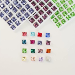 Accesorios de joyería DIY con diamantes de imitación súper brillantes y coloridos, con base cuadrada en ángulo recto y superficie cruzada, del fabricante K9. - Product Image 4