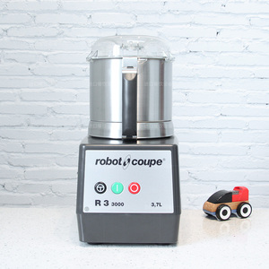 เคาน์เตอร์อาหารฝรั่งเศส R3-3000รถหุ่นยนต์คูเป้เครื่องผสมอาหารอุปกรณ์ครัวเชิงพาณิชย์สำหรับบ้านพักคนชรา - Product Image 1