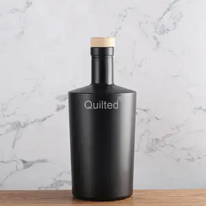 光泽黑色涂漆750毫升黑色杜松子酒瓶定制玻璃伏特加瓶盖