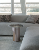 Table d'appoint en marbre sur mesure, design moderne, sculpturale, en métal, pour canapé, table d'appoint personnalisée pour projets de villas et hôtels de luxe