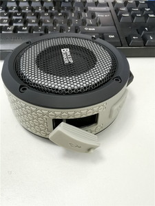 Tốt Nhất Xách Tay Không Dây Không Thấm Nước ABS Cao Su Dầu Mini Vòng Loa Với FM Đài Phát Thanh TF Thẻ LED Ánh Sáng - Product Image 3