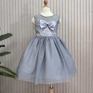 Vestido corto de gama alta con lentejuelas y lazo hasta la rodilla para niñas y niños Suministro ODM de Vietnam - Product Image 3