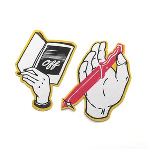 2023 nouveau Design de mode personnalisé découpé au Laser vêtement Badges doigt marque Logo Machine tissé patchs pour sweats à capuche - Product Image 5