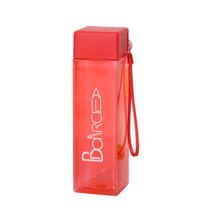 Botella de agua de plástico con tapa cuadrada para deportes al aire libre, regalo de promoción de autoconducción, con cuerda - Product Image 4