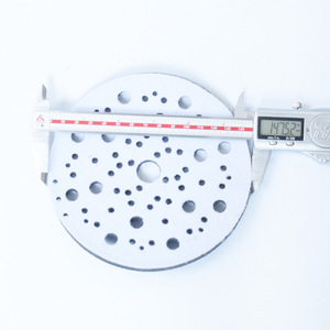 Disque de ponçage auto-adhésif de 6 pouces à 67 trous, roue de polissage pneumatique en caoutchouc floqué pour meuleuse à air - Product Image 1