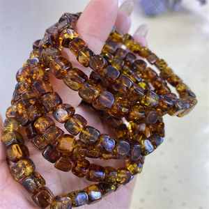 Großhandel Freiform Damen-Armbänder Natur Gelber Bernstein Kristall-Armbänder Heilende Natursteine zum Verkauf - Product Image 3