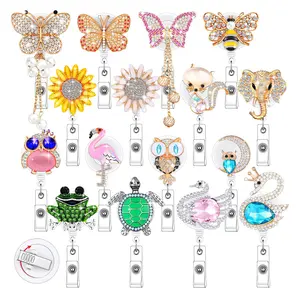 Tùy Chỉnh Hoa Bling Rhinestone Huy Hiệu Reels Có Thể Thu Vào Bướm ID Chủ Thẻ Huy Hiệu Reels Với Clip