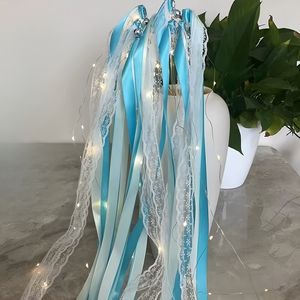 Varitas Luminosas LED para Bodas, Cintas de Encaje, Serpentinas, Varita de Hada con Luz Intermitente y Campana, Decoraciones para Fiestas de Cumpleaños y Baby Shower - Product Image 2