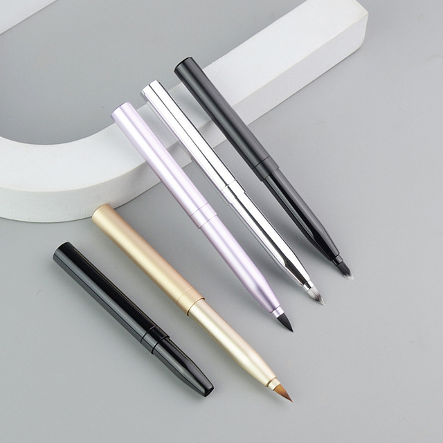 Samples Available Makeup Brushes Factory Direct Sale Portable Compact Retractable Lip Brush Magic Tool Automatic Closing Makeup