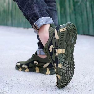 Baskets décontractées tendance pour hommes, respirantes, légères, confortables, en maille, à lacets, camouflage, printemps-été - Product Image 4