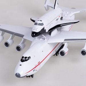 Modèle réduit en résine à l'échelle 1/200 de 42 cm de l'avion de transport Antonov AN-225 <span class=keywords><strong>Mriya</strong></span> Space Shuttle Blizzard, objet de collection de Noël - Product Image 5